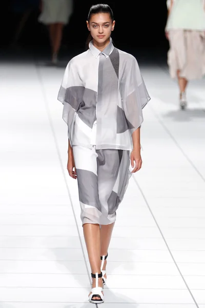Look 34